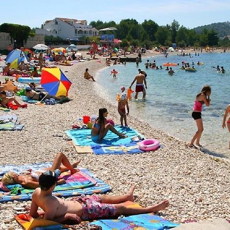 Apartments Marija - By The Sea Рогозниця Екстер'єр фото