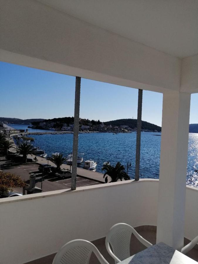 Apartments Marija - By The Sea Рогозниця Екстер'єр фото